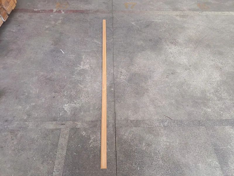 Plinthe pin - 9x68 - L=2m