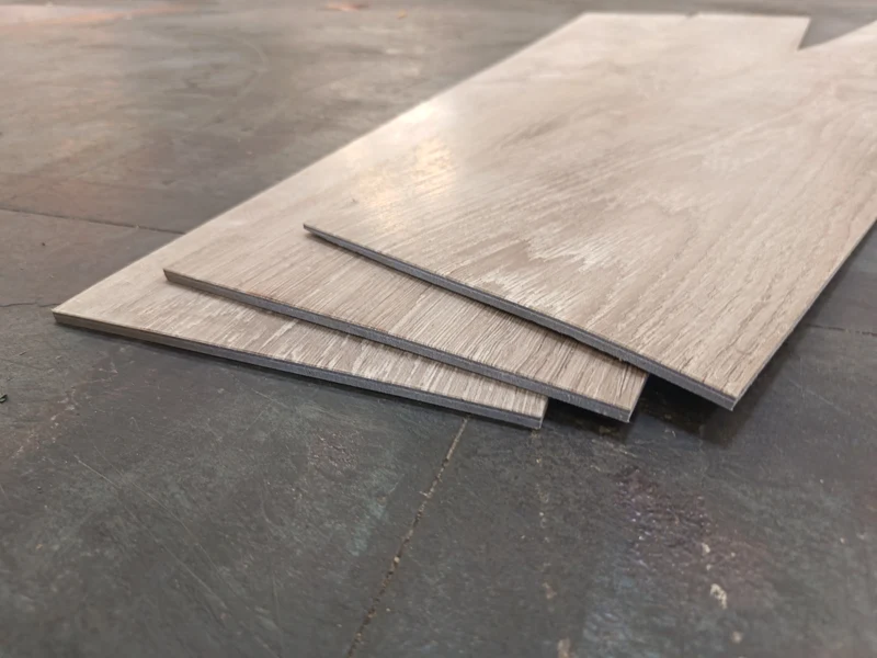 Lame PVC décor bois - 1200 x 180 x 20 mm
