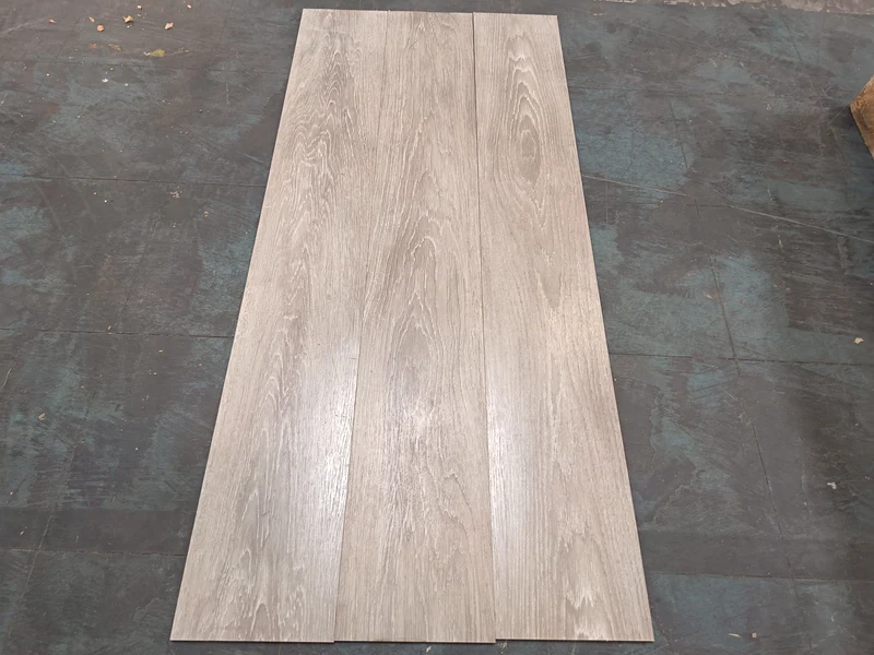 Lame PVC décor bois - 1200 x 180 x 20 mm