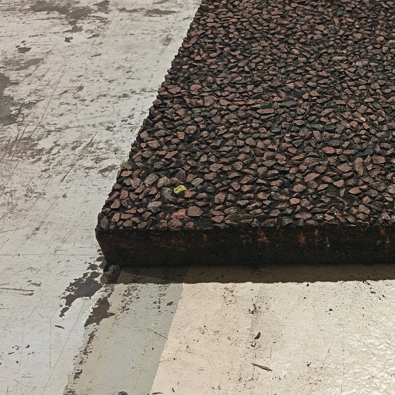 Dalle gravillonnée béton rose - 500 x 500 x 50 mm