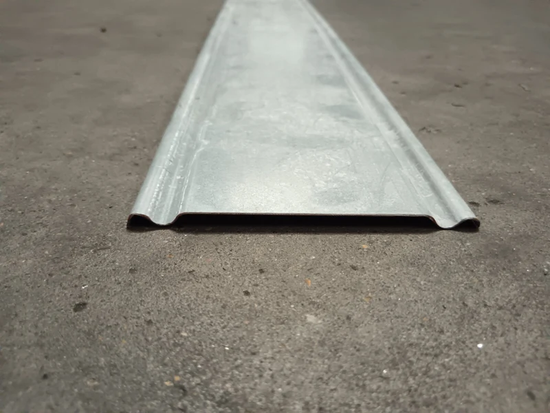Couvercle chemin de câble acier - 215 x 5 - L=2.5m - GEWISS