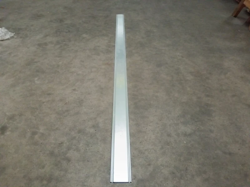Couvercle chemin de câble acier - 215 x 5 - L=2.5m - GEWISS