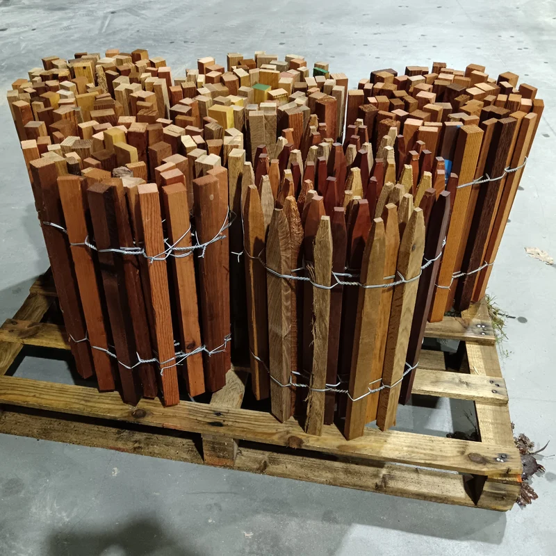 Ganivelle bois massif bois exotique rouge - hauteur 50 cm - L=5m - non appointée (ecart 6/7 cm)
