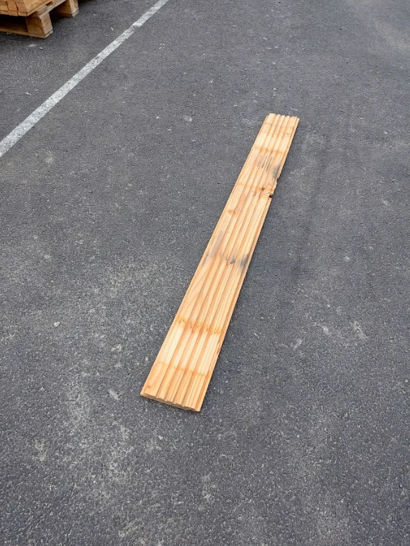 Chute de bardage bois massif douglas classe 3 - sections variables - L=1.4m