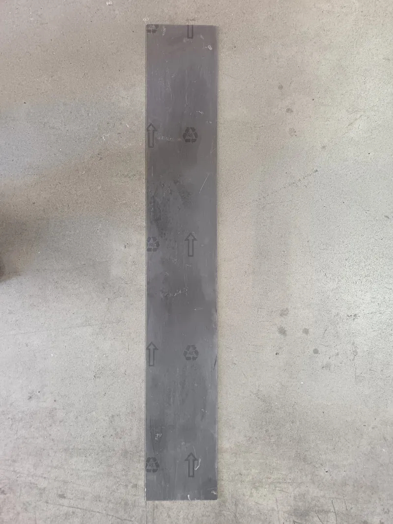 Dalle PVC marron - 1200 x 180 mm - à coller