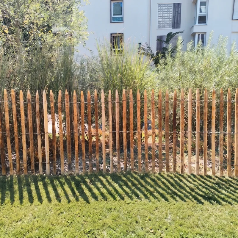 Ganivelle bois massif chêne calibré - hauteur 100 cm - L=5m - appointée (ecart 4/5 cm)