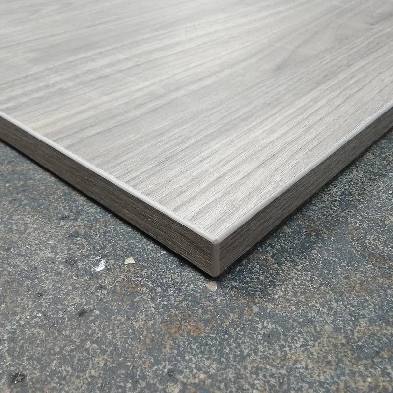 Portes de placard aggloméré décor noyer - 1333 x 495 x 20 mm