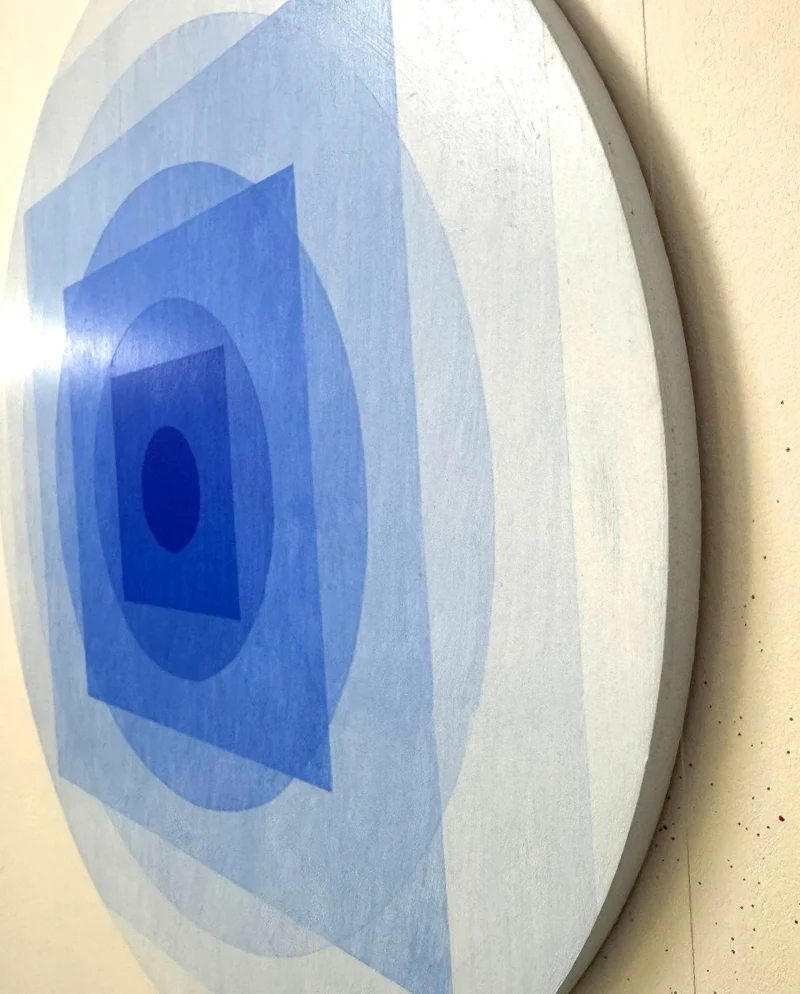 9 (Ultramarine)
