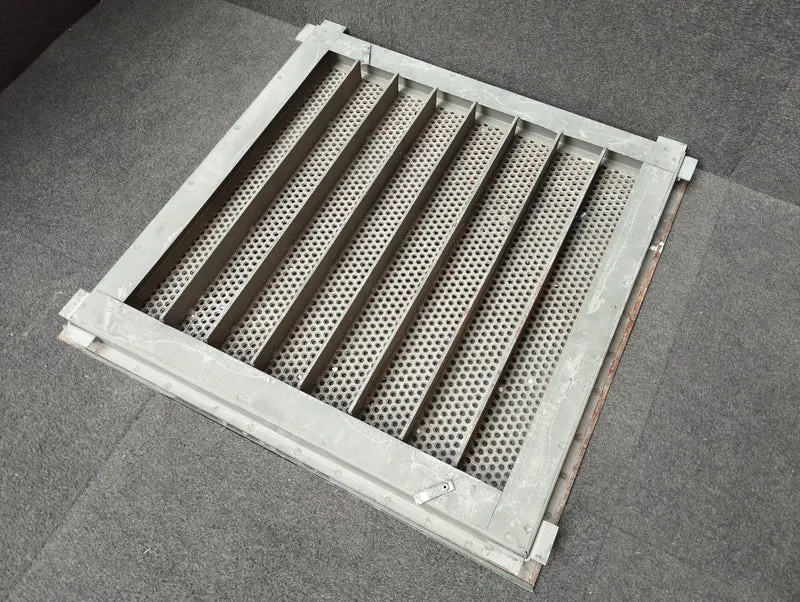 Faux plancher technique perforé - 600 x 600 x 45 mm