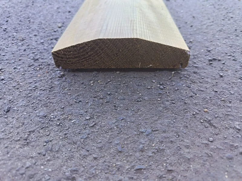 Couvertine rabotée pin classe 4 vert - 36x145 - L=3.95m