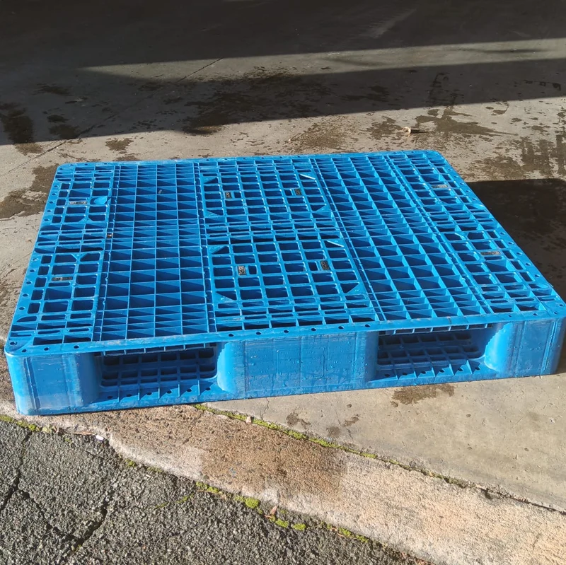 Palette plastique - 80 x 120 cm