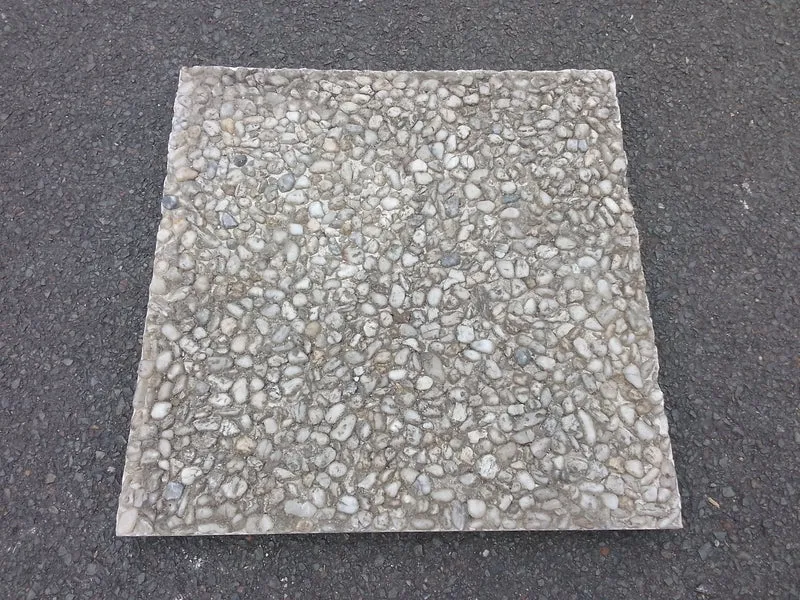 Dalle gravillonnée claire et grise (panachage) - 400 x 400 x 30 mm