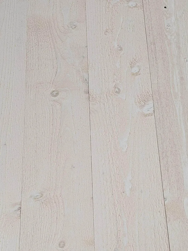Lambris peint en blanc bois brut - 13x135 - L=2,65m