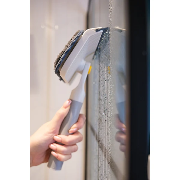 Raclette pour vitres avec microfibre 2 en 1 CleanTech Joseph Joseph