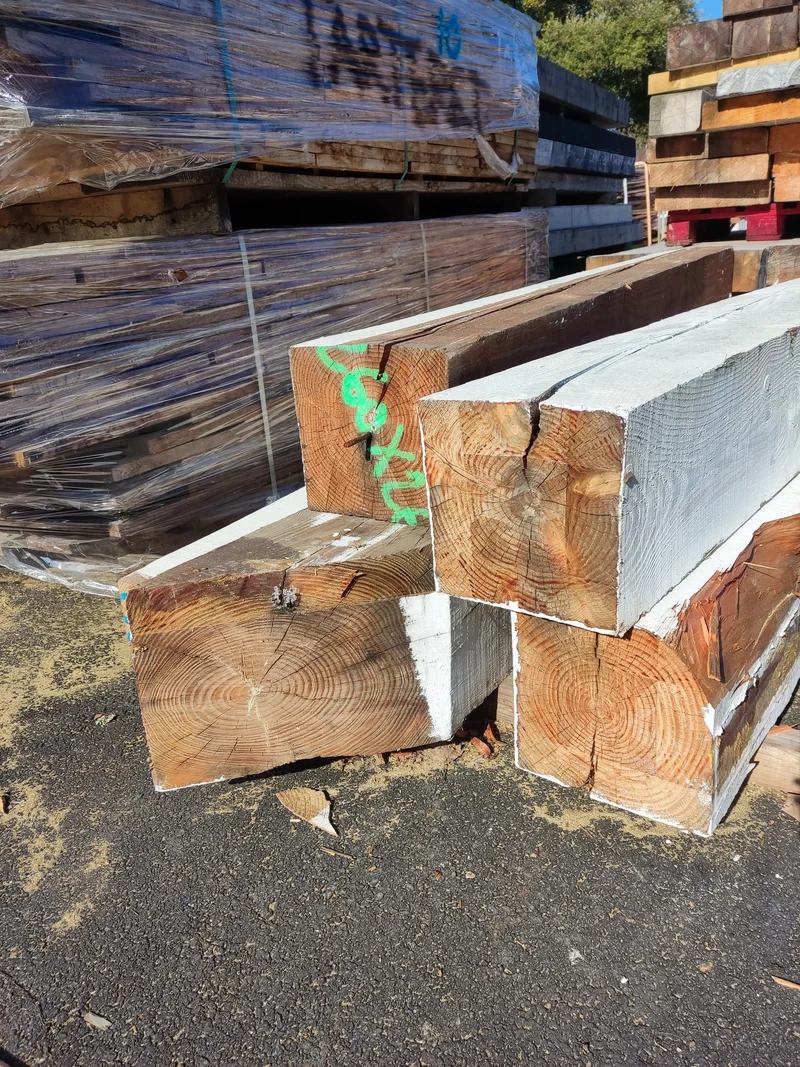 Poteau douglas bois massif classe 3 - 300x300 - L=2.2m (déconstruction)