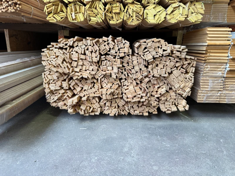 Liteau pin maritime - 8x27 - L=2,4m