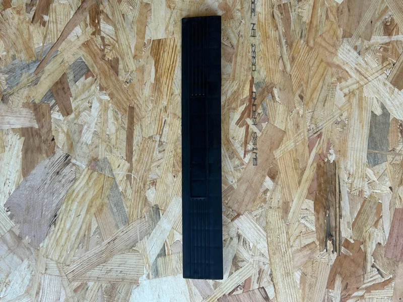 Bordure pour dalle de garage 400mm - mâle noir