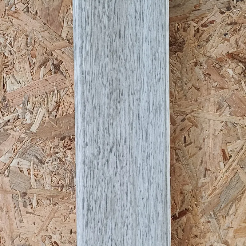 Plinthe SMF décor chêne Afrique-Le Cap 2500x59x17,4mm