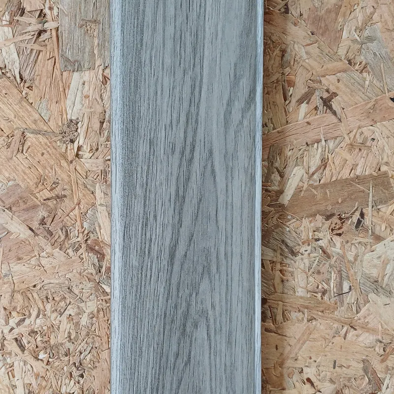 Plinthe SMF décor chêne gris 2500 x 59 x 17,4mm