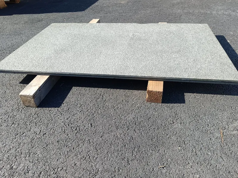 Dalle granit noir - 1315 x 800 x 30 mm