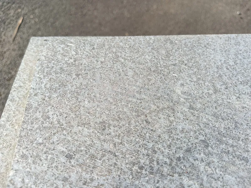 Dalle granit noir - 1315 x 800 x 30 mm