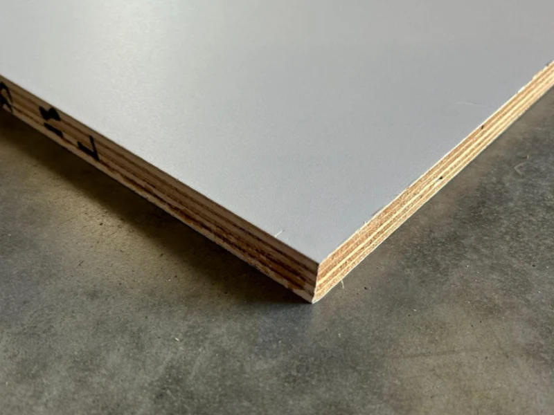 Contreplaqué Extérieur Okoumé laque satinée CTBX (Prime) - 2500 x 310 x 15 mm (défaut visuel)