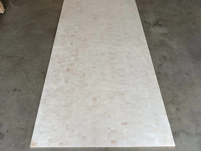 Panneau décoratif bois balsa - 2500 x 1260 x 15mm (défaut visuel)
