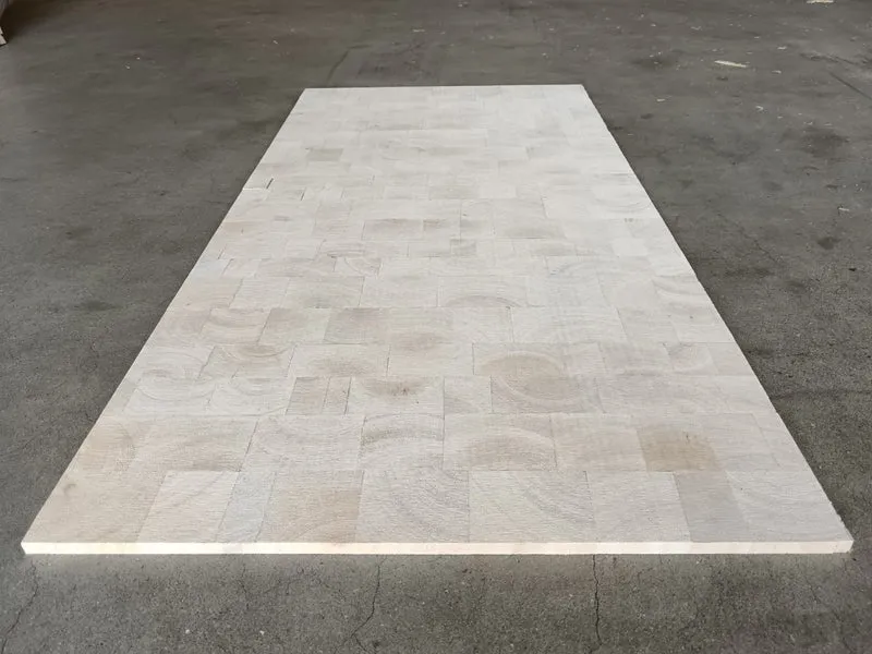 Panneau décoratif bois balsa - 1220 x 615 x 12,7mm (défaut visuel)