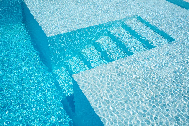 Poolfarbe 1K wasserfest für Betonbecken, Fliesen und Schwimmbecken