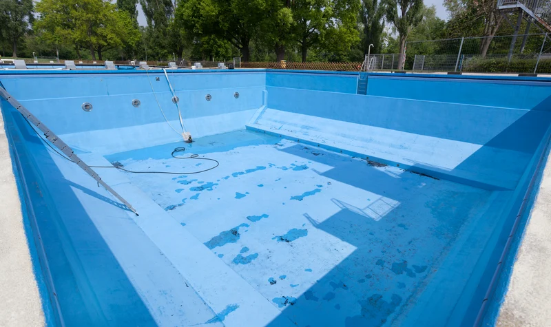 Poolfarbe 1K wasserfest für Betonbecken, Fliesen und Schwimmbecken