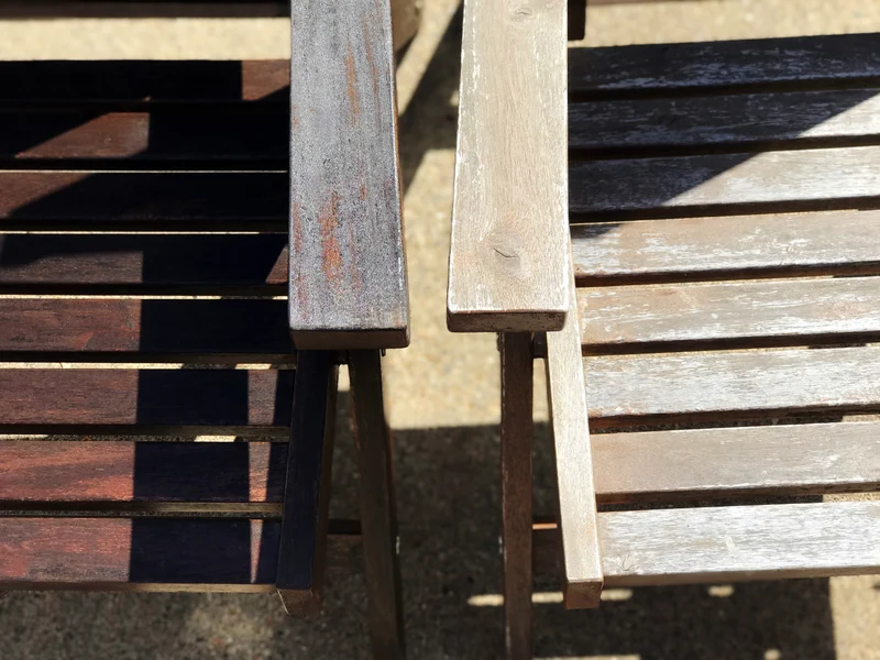 Holzentgrauer Holzreiniger für Teak, Bangkirai, Hartholz & Terrassen