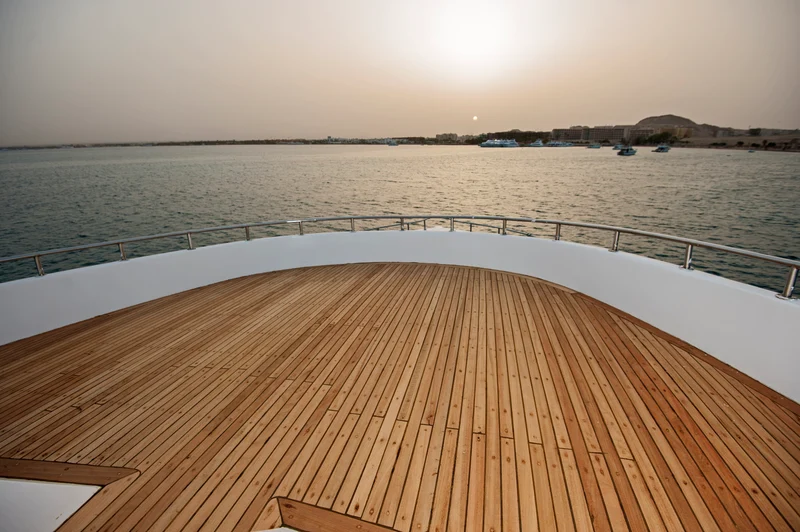 Yachtlack Bootslack glänzend für Holz & Metall außen UV-beständig