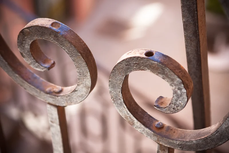 Rostumwandler für Metall und Rostschutz-Grundierung