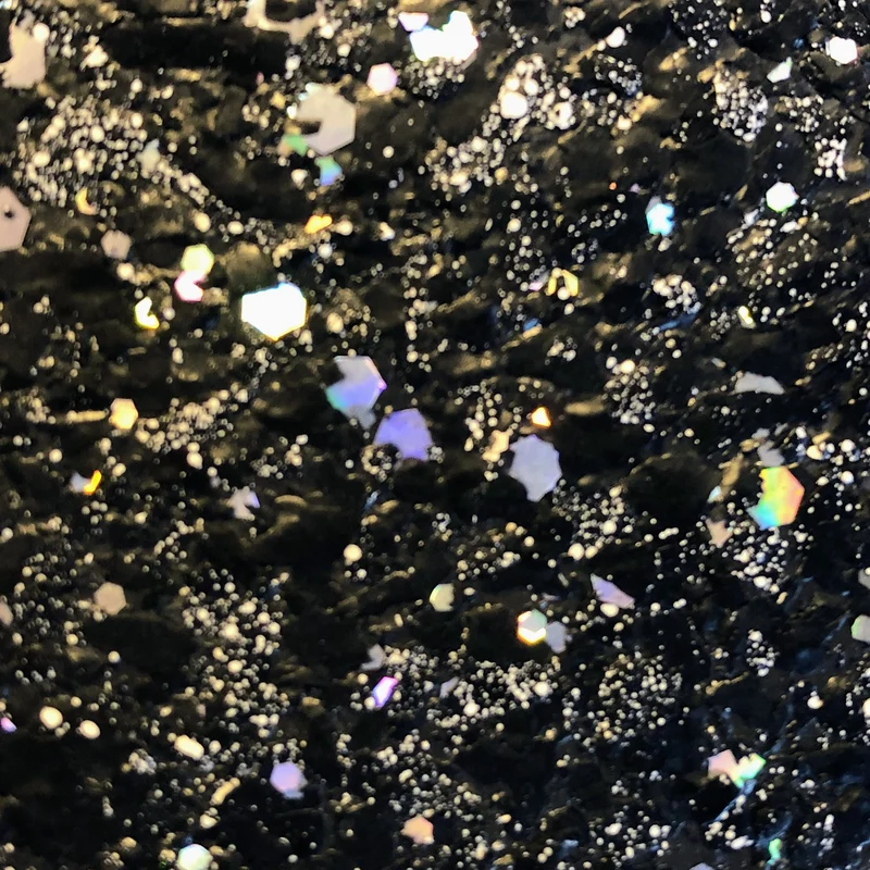 Paillettes peinture murale