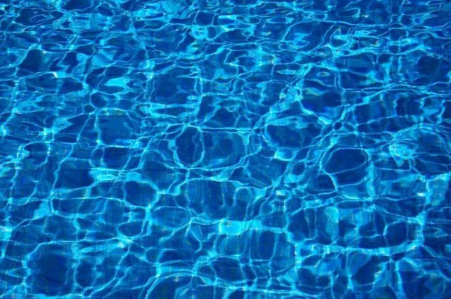 Peinture piscine polyuréthane piscine béton, polyester, peinte, carrelée